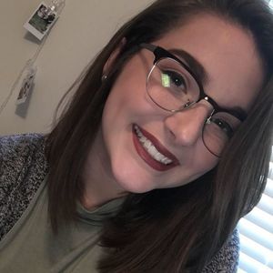 Meet your Posher, Crystal